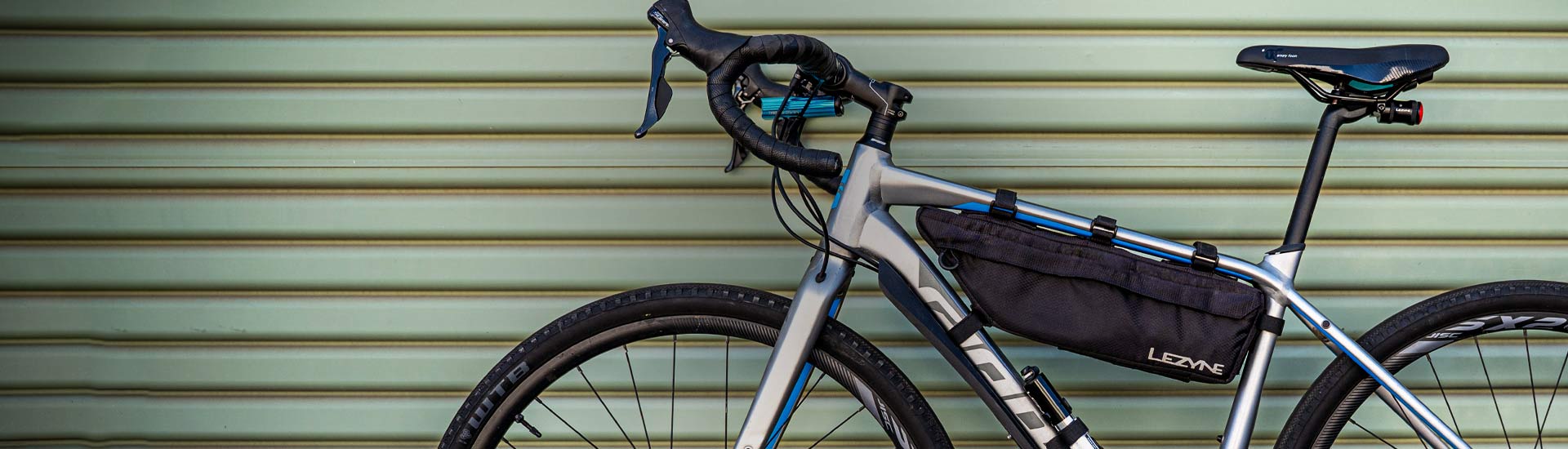 A bag mounted to bicycle handlebars.