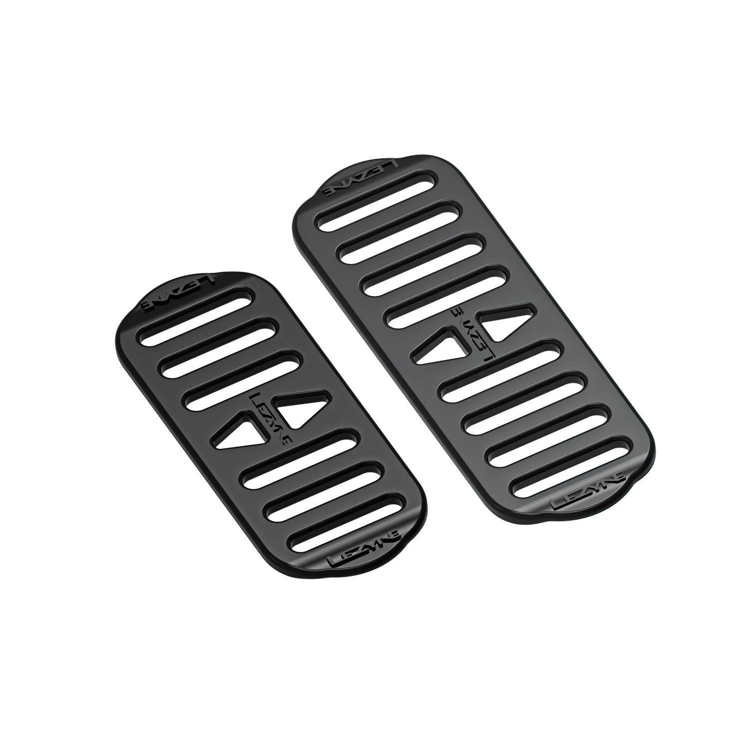 Heavy-duty mounting straps, built for versatile use on various seatpost shapes and sizes.