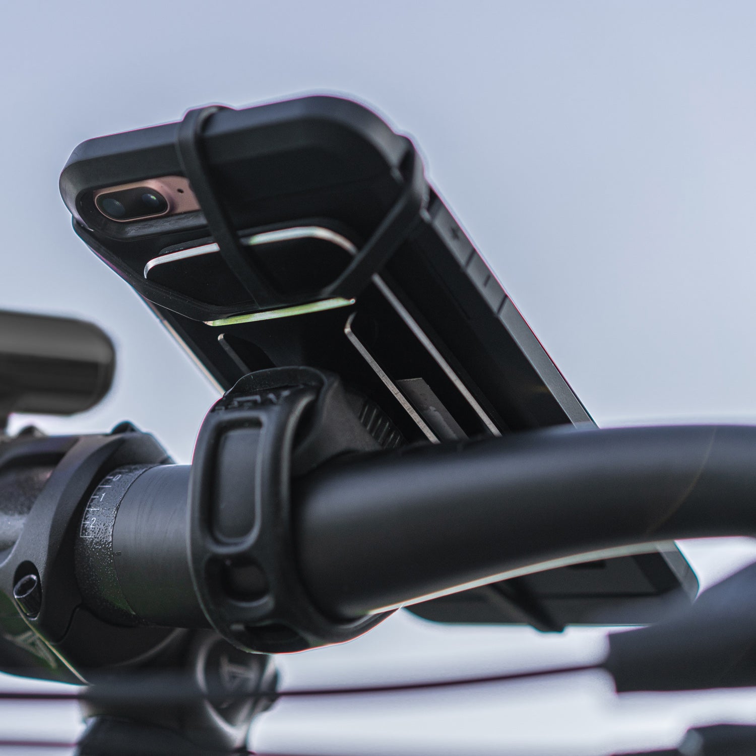 Durable Smart Grip Phone Mount by Lezyne, featuring flexible bands to fit modern smartphones on road bikes, gravel bikes, e-bikes or mountain bikes.